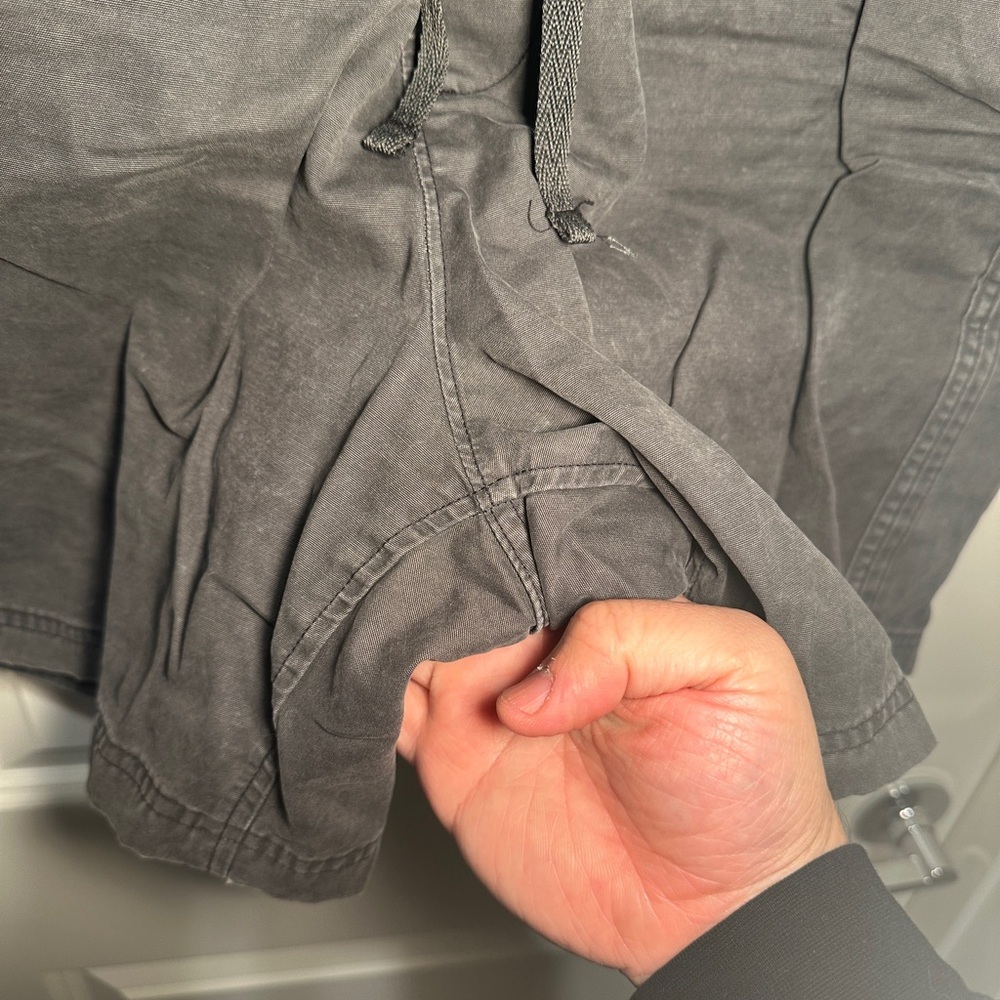 ABERCROMBIE & FITCH - Classic Flat Front 5 Inch Shorts, Menβs XL, Slate Grey - Picture 5 of 9